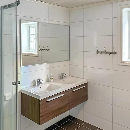 2 Bedroom Pet Friendly In